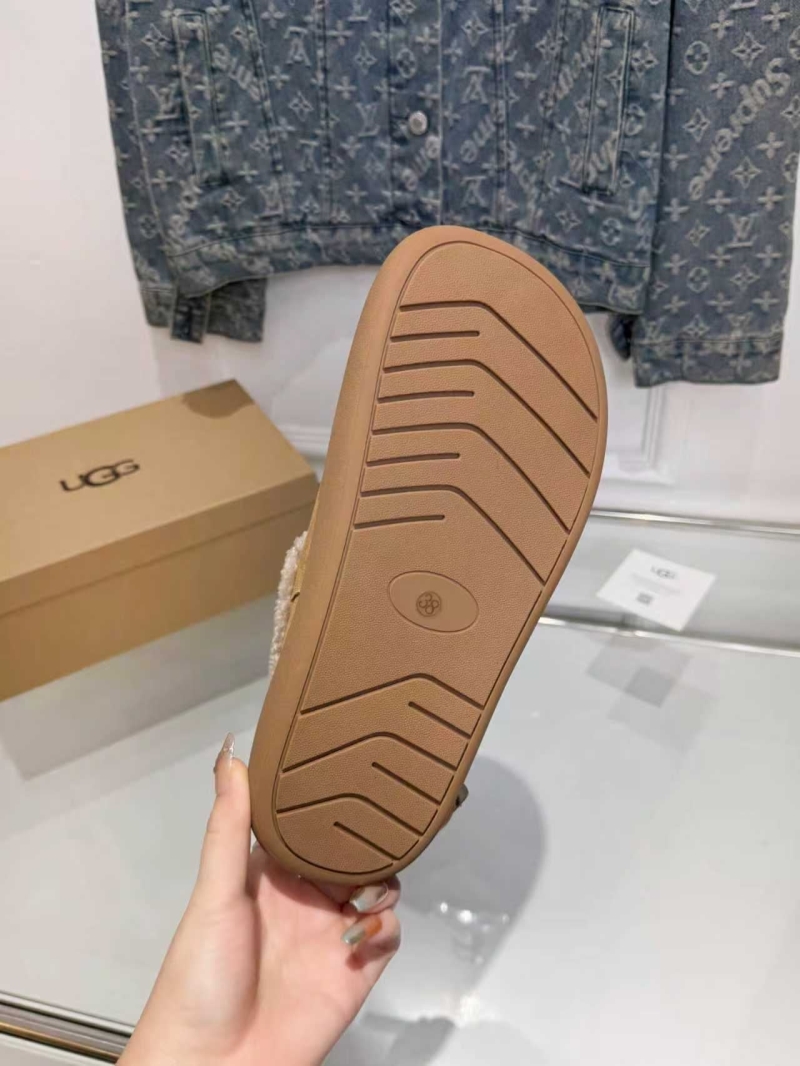Ugg Flat Shoes